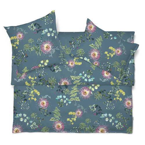 Nelle Bedding Collection