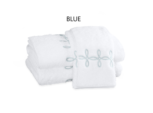 Gordian Knot Bath Towels