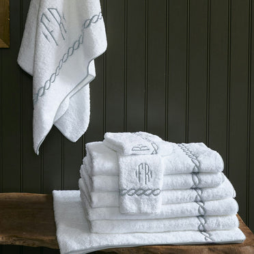 Classic Chain Bath Collection