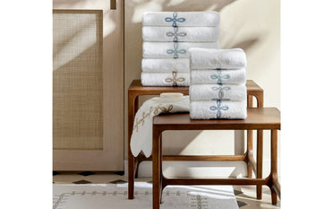 Gordian Knot Bath Towels