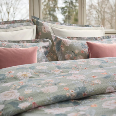Zelda Vert Bedding Collection